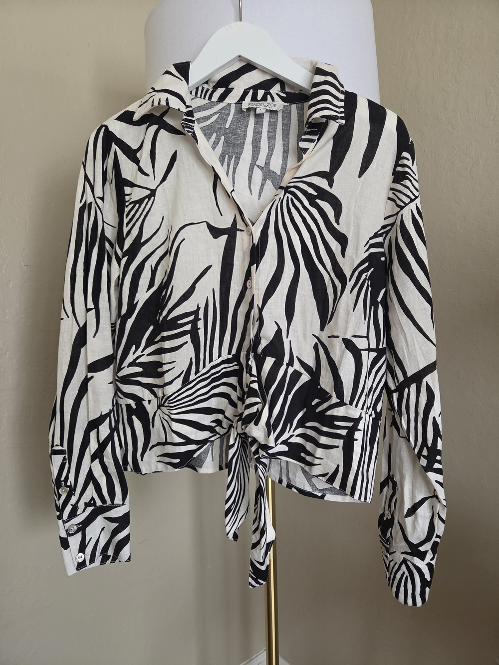 Rachel Zoe Black & White Leaf-Print Tie-Hem Button Front Blouse